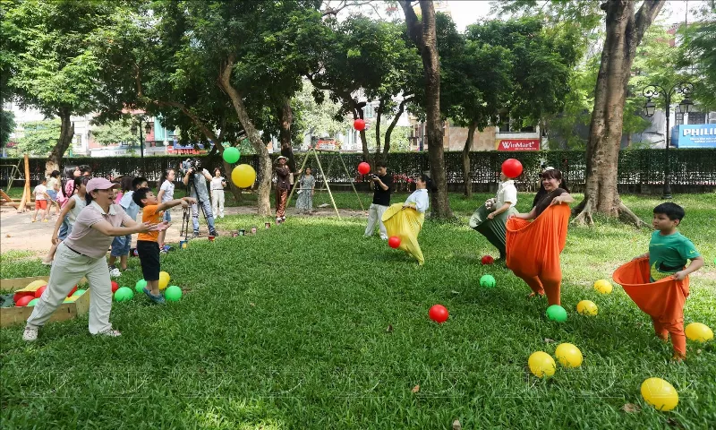Một không gian hè đậm sắc màu văn hóa dân gian dành cho các em nhỏ và gia đình thông qua chương trình “Một ngày rong chơi”