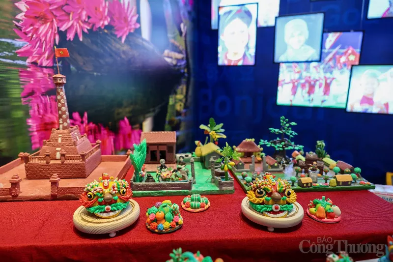 Nhiều mẫu tò he truyền thống xuất hiện tại sự kiện Expo Osaka 2025