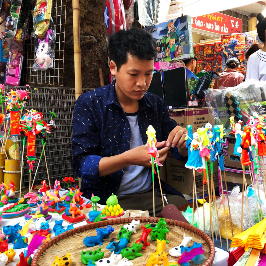 Thuê nghệ nhân tò he Đặng Văn Hậu