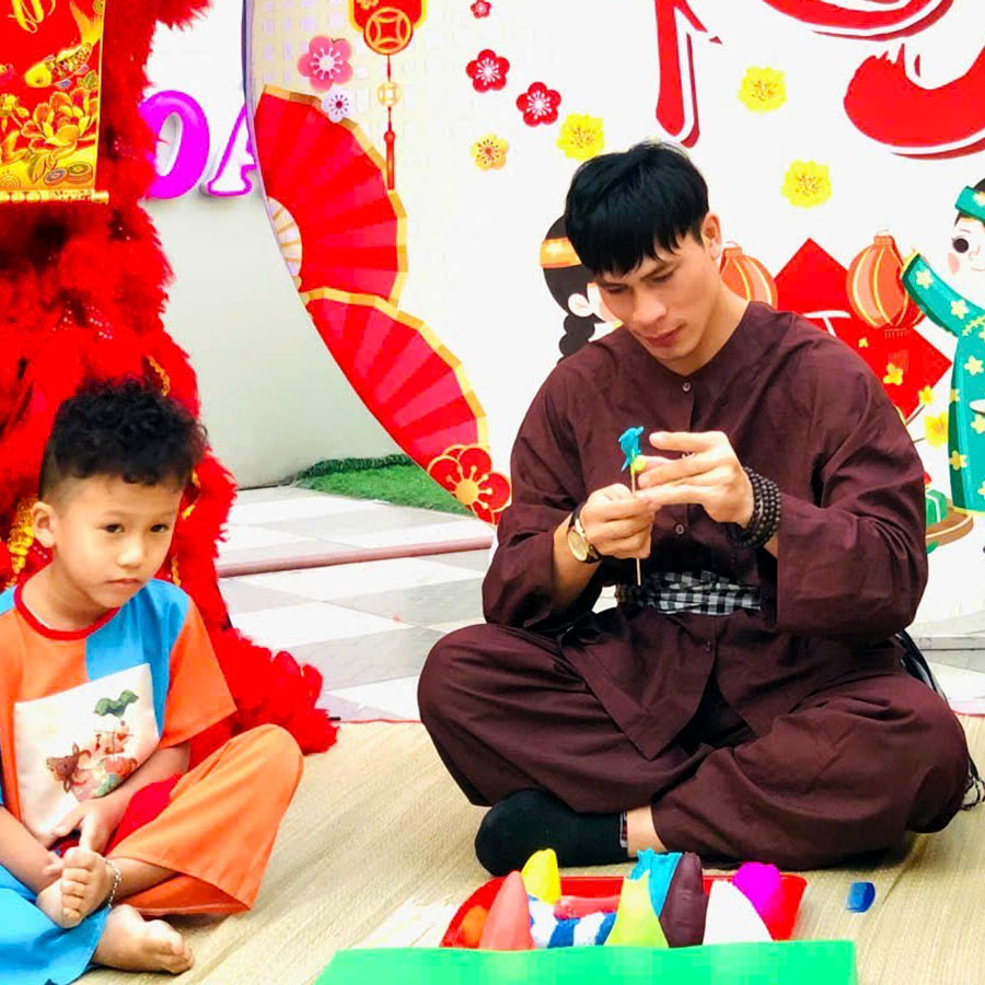 Thuê nghệ nhân tò he Lê Xuân Tùng