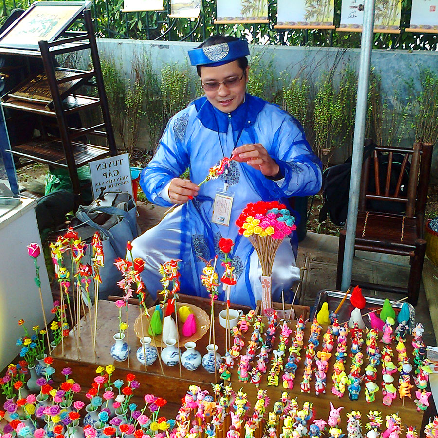 Thuê nghệ nhân tò he Nguyễn Văn Thành