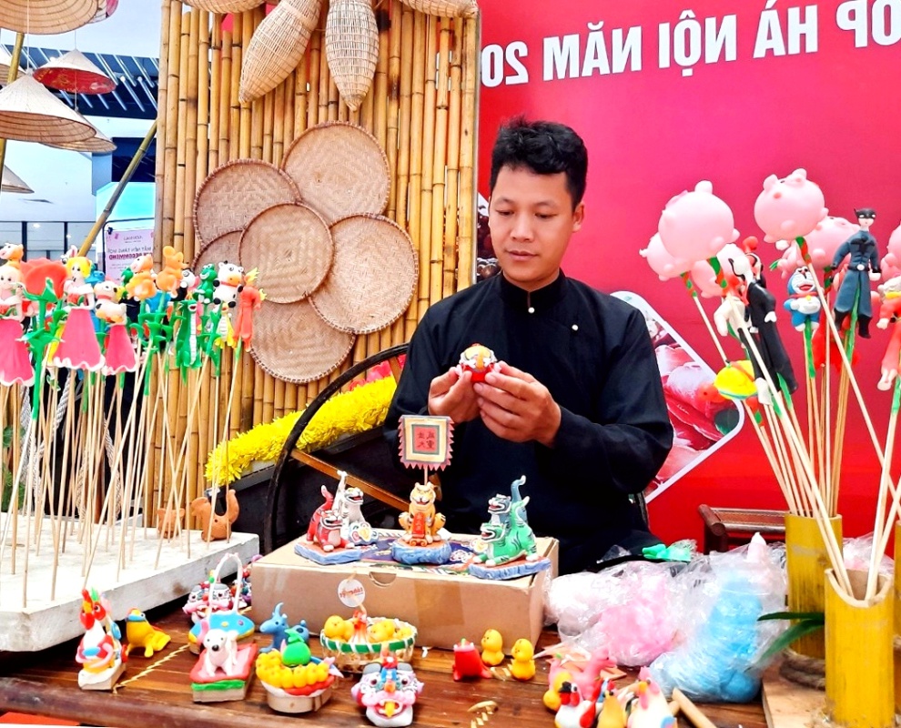 Nghệ nhân tò he Đặng Văn Hậu