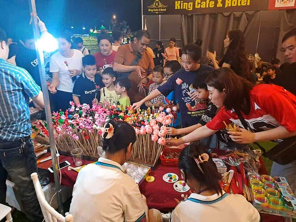 Workshop nặn tò he là một trải nghiệm vừa mang tính giáo dục, vừa mang tính giải trí, giúp mọi người khám phá và trân trọng những giá trị văn hóa truyền thống của dân tộc.